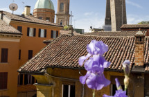 Romantica e musicale: ecco la Bologna inedita Sabato in tivù su Rai2 Sereno Variabile