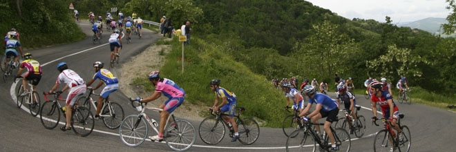 Venti promesse del ciclismo austriaco si allenano sulle colline Romagnole