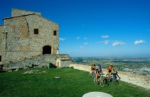 In Emilia Romagna due bike-giornalisti inviati dal famoso magazine tedesco Tour.  Inizia domani il Press Trip tra Verucchio e Fratta Terme