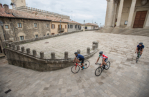 Il freelance inglese Mark Bailey in Emilia Romagna a scoprire in anteprima gli itinerari del Giro d’Italia e la Granfondo Nove Colli