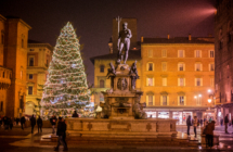 Natale magico in Emilia-Romagna tra Babbo Park,  piste sul ghiaccio, mercatini sulle barche e castelli incantati