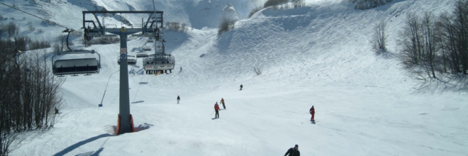 La neve è arrivata, riparte lo sci in Appennino: Dal 4 dicembre via alle discese con tante novità