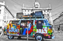 Dj set, installazioni, luci, scenografie, artisti di strada: il 19 agosto il centro di Milano Marittima si anima con l’evento “Summer of love”