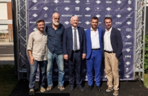 Cultura, sport e territorio. Il documentario ‘Il nostro amico Ayrton’ presentato alla 82^ Mostra del Cinema di Venezia: dal culto senza tempo del grande campione Ayrton Senna alla passione dell’Emilia-Romagna per le due ruote e la Formula 1 a Imola; de Pascale-Colla: “Occasione importante per dare il giusto spazio a un emozionante omaggio ad Ayrton ma anche all’Emilia-Romagna e a Imola, casa storica della Formula 1. Massimo impegno per riportare da noi il Gran Premio”