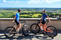 Promozione internazionale del cicloturismo in Romagna Al via i “Door to Door” 2026 in Repubblica Ceca, tra Praga e Brno